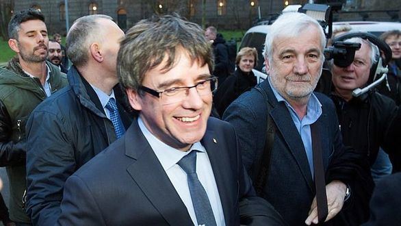 Puigdemont pide al TC personarse contra el recurso del Gobierno