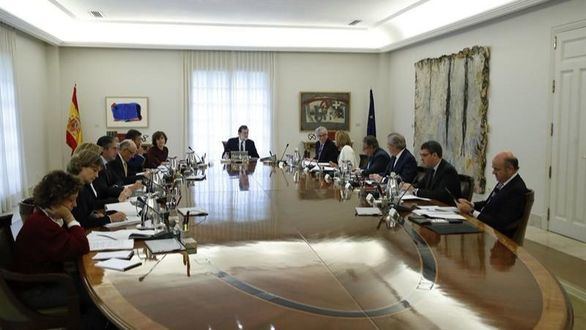 El Gobierno celebra que Torrent respete la legalidad...