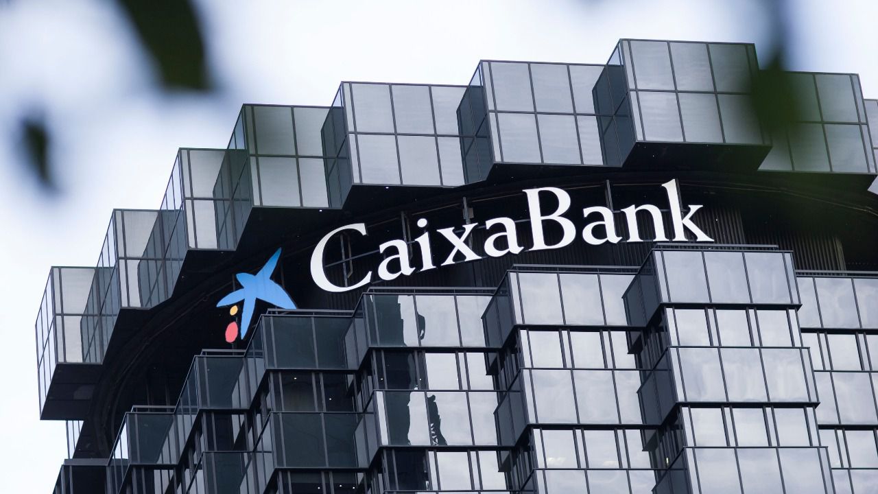 CaixaBank ganó en 2017 un 61 por ciento más