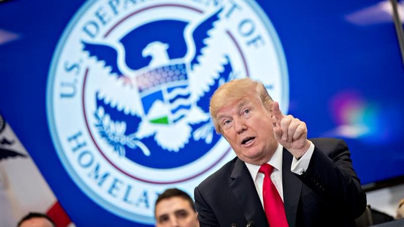 Los tuits del día. Trump ve 