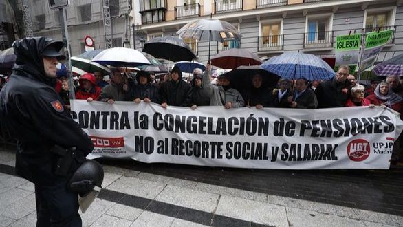 Miles de jubilados vuelven a la calle para exigir una pensión digna