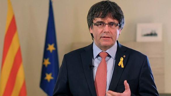 Puigdemont renuncia a ser investido president y propone a Sánchez