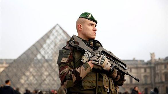 Detenidos los autores del intento de atropello a militares en Francia