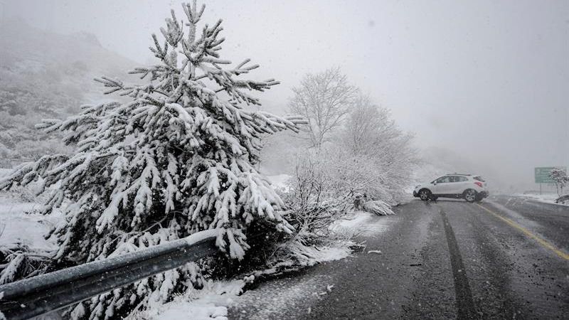 Quince comunidades en alerta por rachas de viento e intensas nevadas