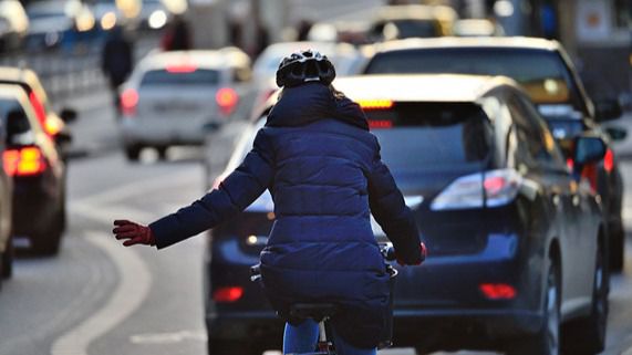 ¿Por qué se producen cada vez más accidentes de tráfico con ciclistas?