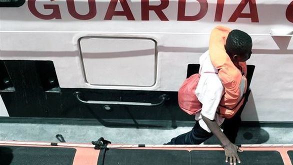 Francia ayudará a España en la acogida de los migrantes del Aquarius