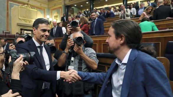 Reunión privada en Moncloa de Pedro Sánchez y Pablo Iglesias