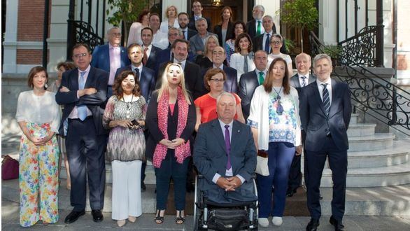 Las víctimas del terrorismo amenazan con movilizaciones si Sánchez acerca a los presos