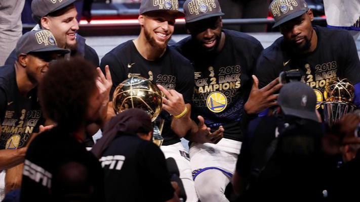 NBA. Los Warriors contraatacan al fichaje de LeBron por los Lakers y Calderón tiene nuevo destino