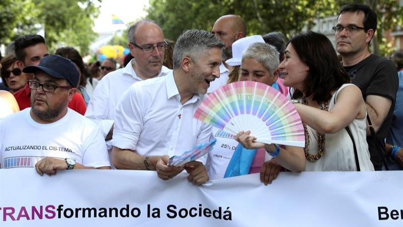 La masiva asistencia a la manifestación del Orgullo Gay colapsa Madrid