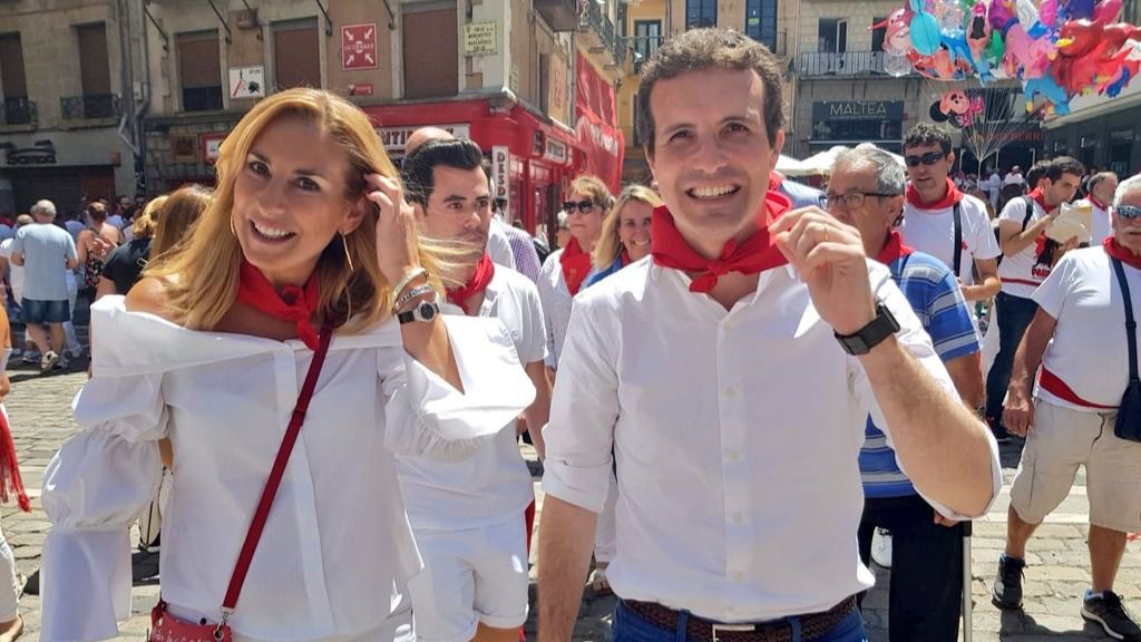 Casado, increpado e insultado en su visita a Pamplona