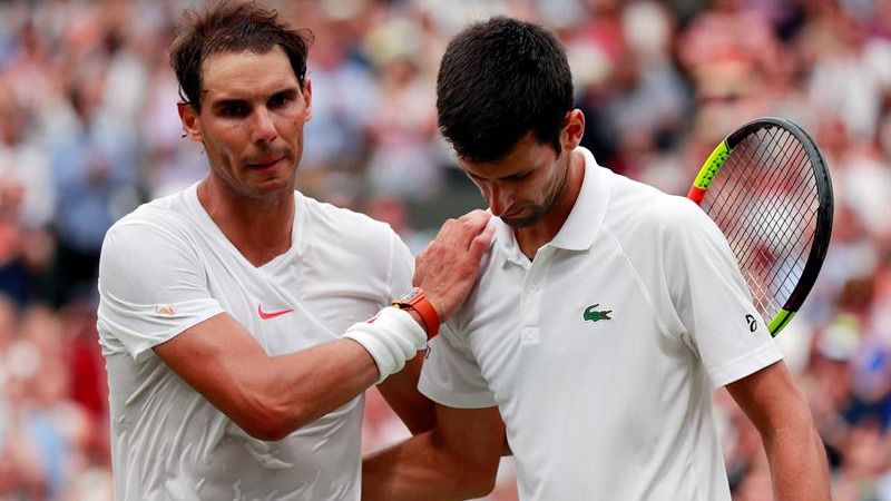 Wimbledon. Rafa Nadal se queja por haber jugado con la cancha cubierta