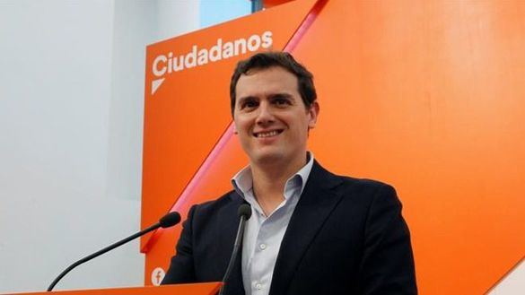 Rivera pide a Sánchez y a Borrell que cierren las embajadas de Torra