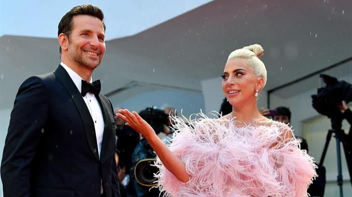 Un rayo interrumpe la proyección de la película de Lady Gaga en Venecia