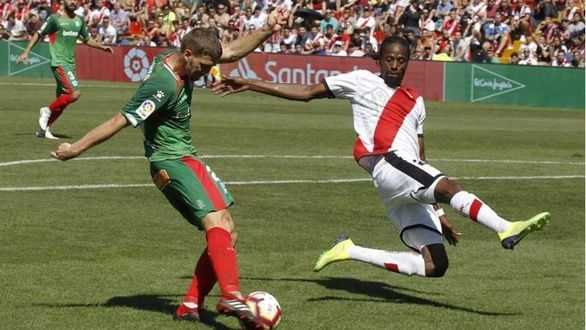 El Alavés salta y entierra la convicción de Rayo | 1-5
