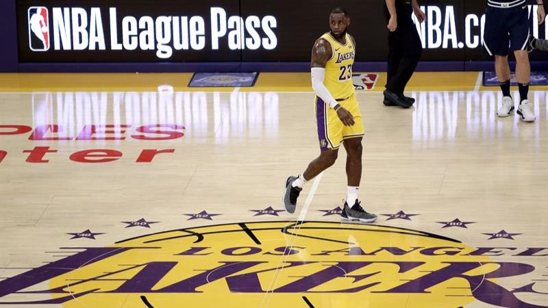 NBA. El planeta se frena ante el debut de LeBron James en el Staples