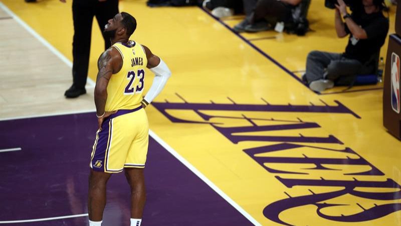 NBA. Primer triunfo de los Lakers de Lebron James y buen día español