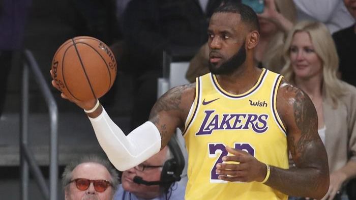 NBA. LeBron James ya brilla con la camiseta de Los Angeles Lakers