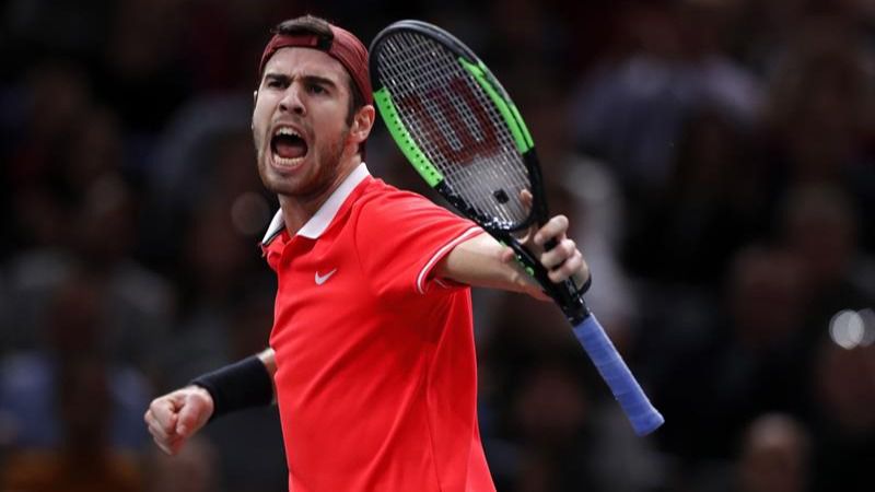 ATP. Khachanov sorprende a Djokovic y al planeta, y gana en París