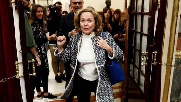 Bruselas advierte del desvío del déficit en los Presupuestos de Sánchez