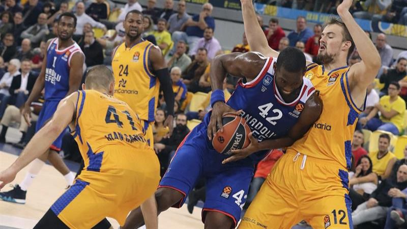 Euroliga. El Gran Canaria cae ante el Anadolu y se complica el sueño | 90-94