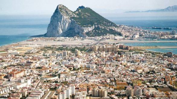 El Gobierno da 1.000 millones al Campo de Gibraltar en plena campaña electoral
