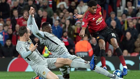 El United de Mourinho vence al débil Young Boys en el minuto 91 | 1-0
