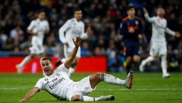 El joven Real Madrid arranca tres puntos balsámicos al Valencia | 2-0