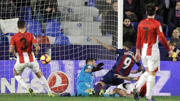 El Athletic se hunde, aún más, ante el Levante | 3-0