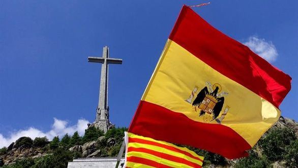 El TS admite el recurso contra la exhumación de Franco