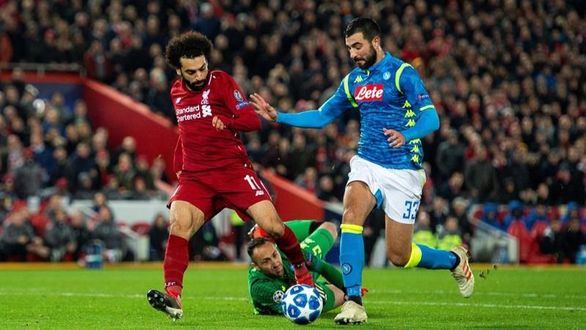 Salah y Alisson destierran al Nápoles y clasifican al Liverpool | 1-0