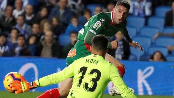 El Alavés hunde a la Real Sociedad y toma el rebufo del Madrid | 0-1