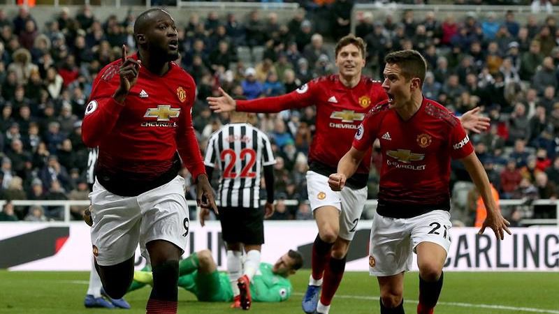 Premier League. El Manchester United sigue restregando victorias a Mourinho