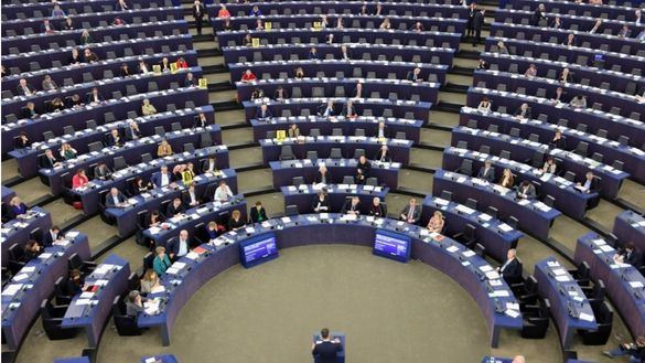 Sánchez interviene ante una Eurocámara semivacía