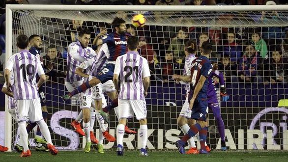 El Levante encuentra la ruta de la victoria y complica al Valladolid | 2-0