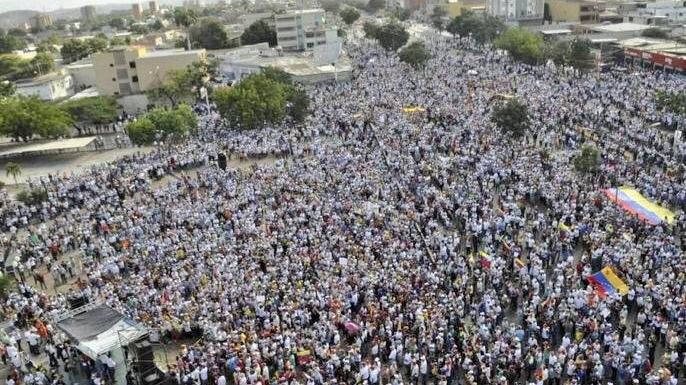 Fotogalería | Venezuela se echa a la calle para protestar contra Maduro