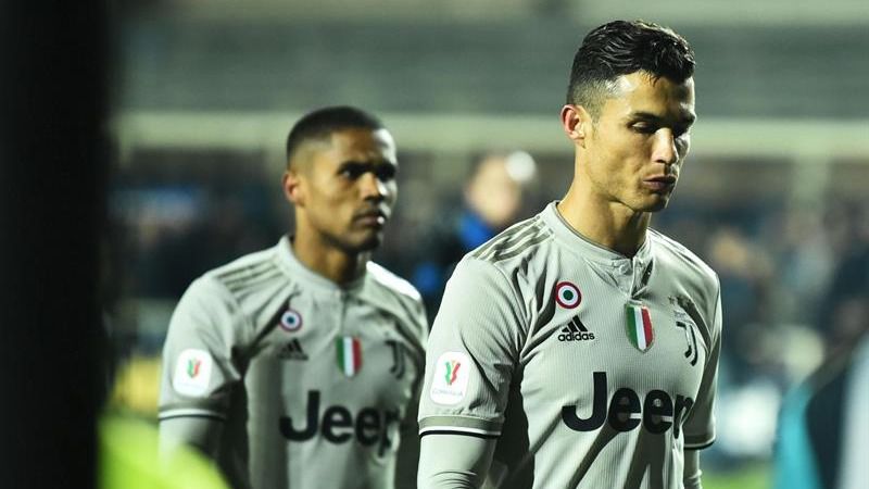 Ligas europeas. La Juventus es destronada, la Roma se despeña y el Liverpool perdona al City