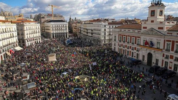 Los taxistas se unen a las protestas de los jubilados para colapsar Madrid