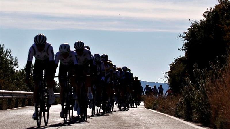 Volta C. Valenciana. Ion Izaguirre apunta a campeón en la primera prueba seria del año