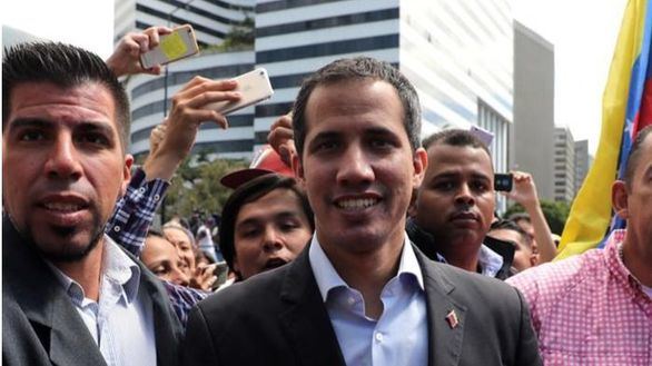 Guaidó viaja a la frontera con Colombia y dice que la ayuda entrará 
