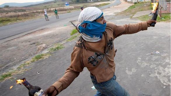 Guaidó no descarta ninguna opción para liberar Venezuela de Maduro