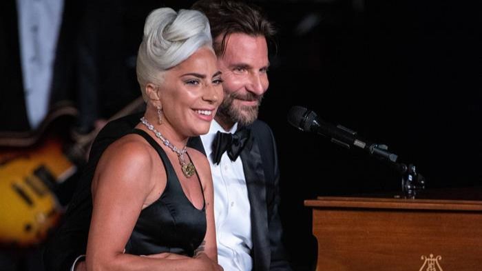 Lady Gaga y Bradley Cooper pusieron la emoción en los Óscar