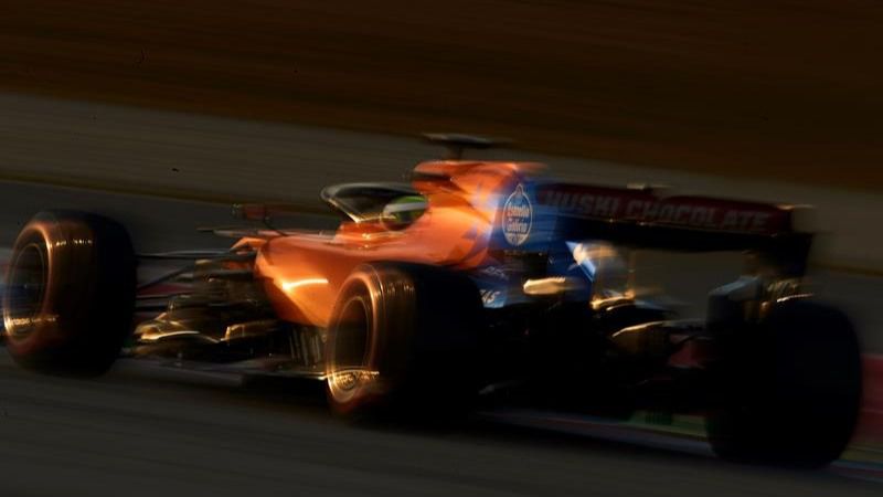 Fórmula Uno. El McLaren sorprende en Montmeló con guiño de Fernando Alonso