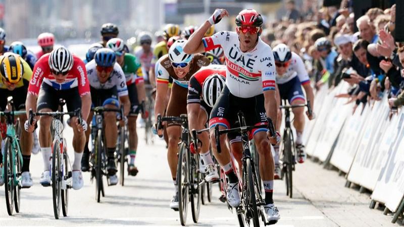 Kristoff triunfa en la Gante-Wevelgem y 'Supermán' López, en Cataluña