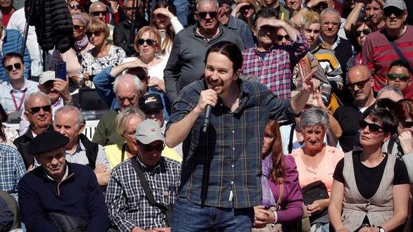 Podemos propone un referéndum pactado para Cataluña