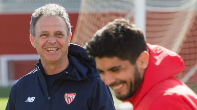Caparrós, entrenador del Sevilla, sufre leucemia