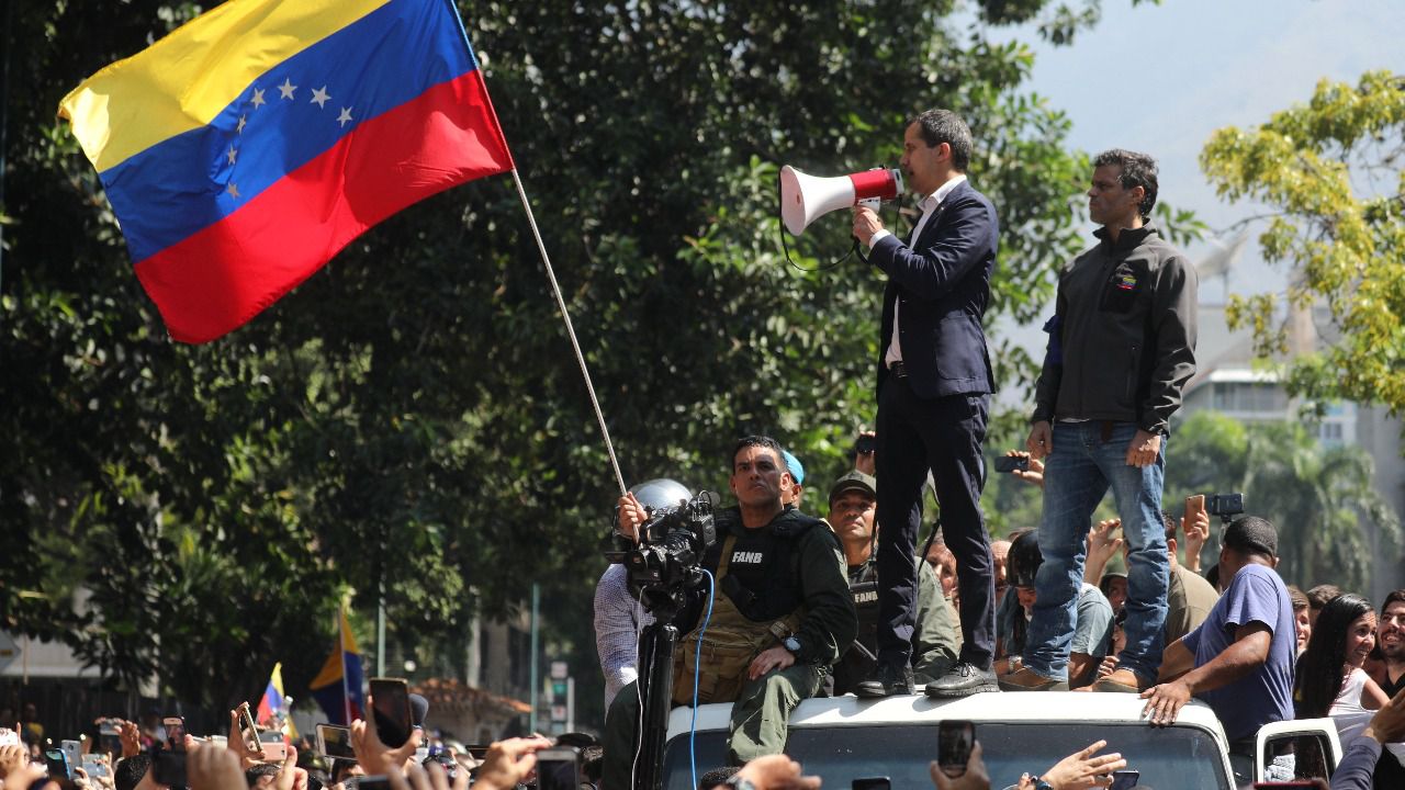 Guaidó no logra movilizar al Ejército contra Maduro