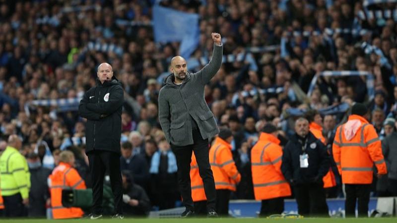 Un golazo de Kompany acerca la Premier al City de Guardiola