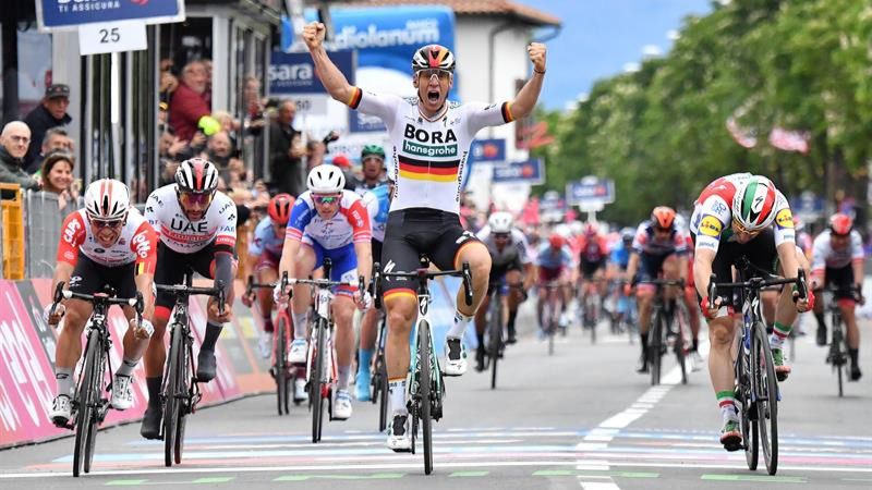 Giro. Ackermann se impone en el primer esprint