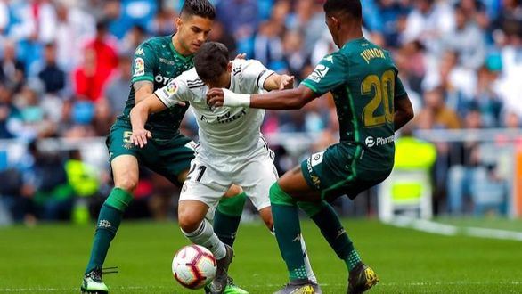El Real Madrid festeja el final cayendo ante el Betis | 0-2